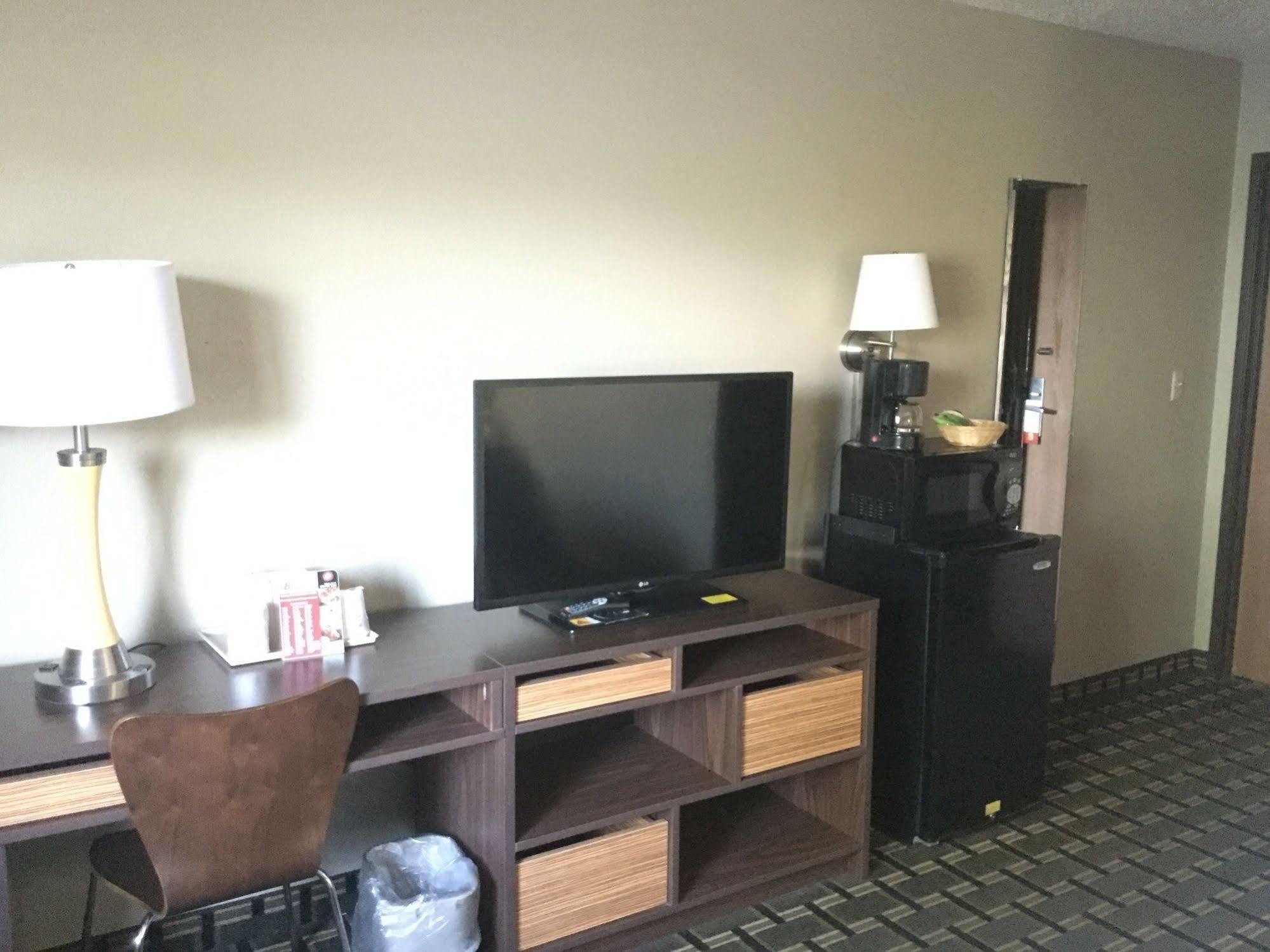 Super 8 By Wyndham Youngstown/Austintown Exteriör bild